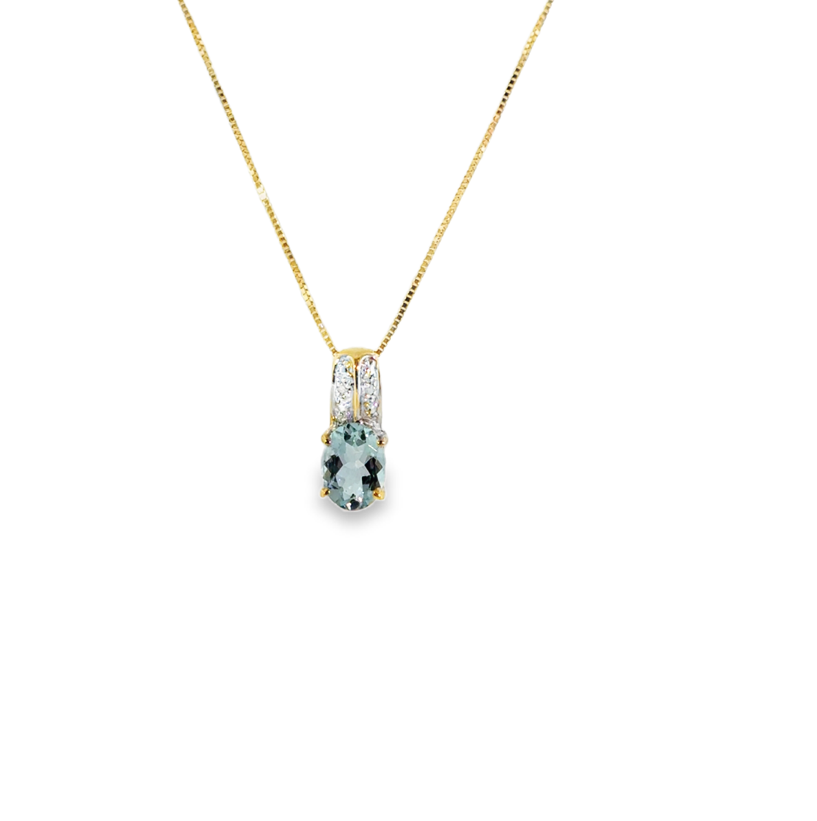 14K Yellow Gold Oval Aquamarine & Diamond Accent Pendant Necklace Main image