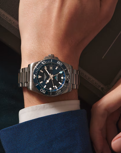 Longines HydroConquest GMT 41mm Watch with Sunray Blue Dial Secondary image