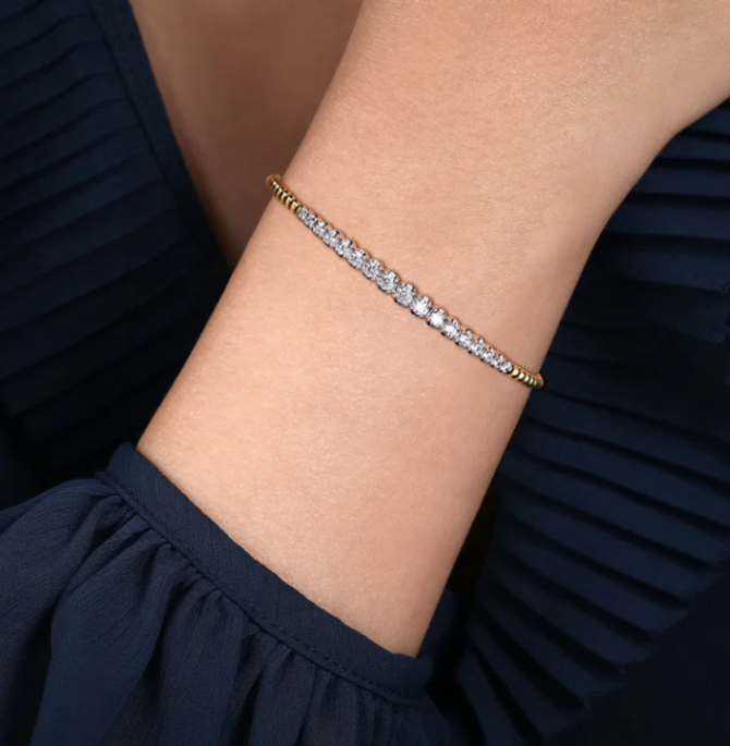14K Two-Tone Graduated Diamond Bujukan Bangle by Gabriel NY