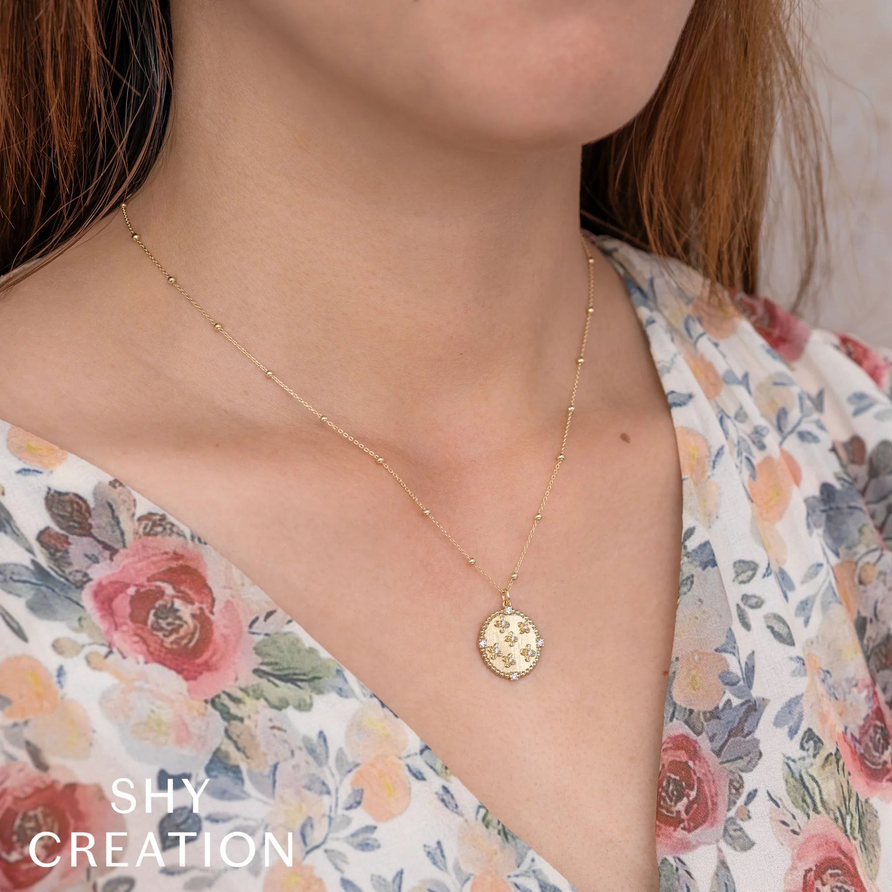 14K YG Diamond Flower Matte Circle Pendant Necklace