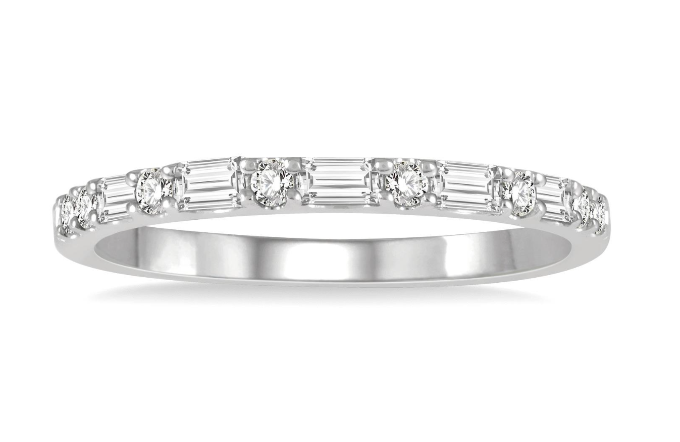 14K White Gold Alternating Baguette & Round Diamond Band