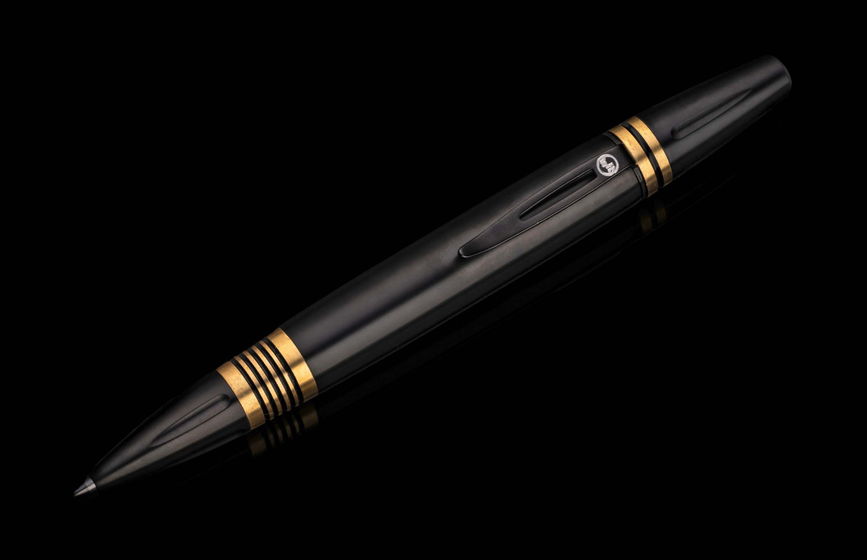 Caribe 11 Pen by William Henry