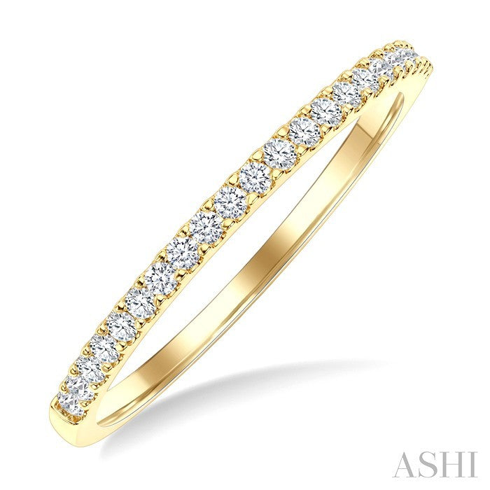 10K YG 1/5cttw Petite Diamond Line Band