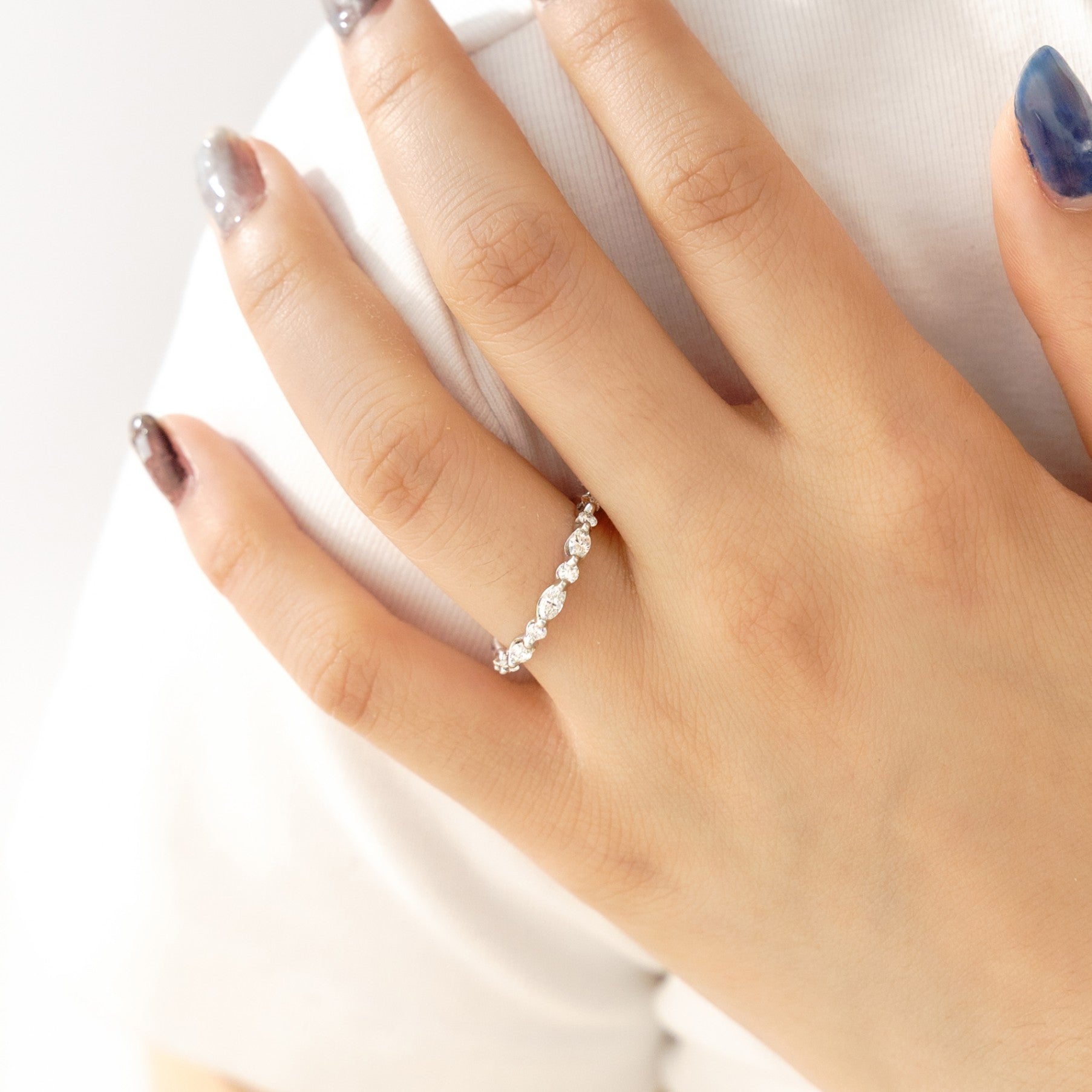 14k White Gold 0.75cttw Alternating Marquise & Round Diamond Wedding Band Secondary image